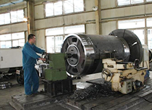 皮帶機(jī)的張緊裝置和改向滾筒分析